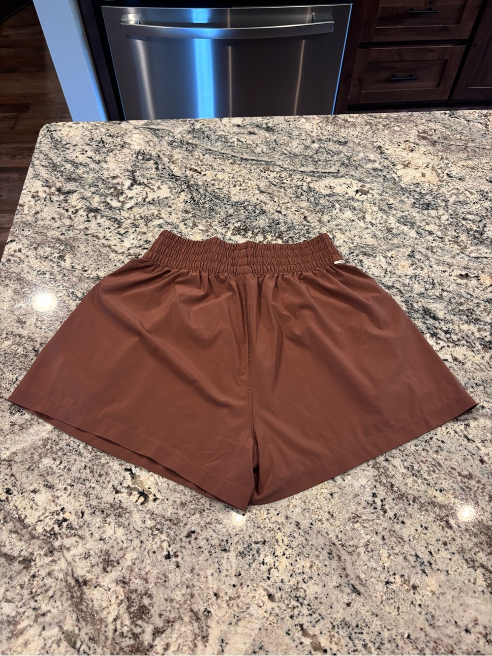 Vuori Women's Elastic Waist Athletic Shorts - Picture 2 of 4